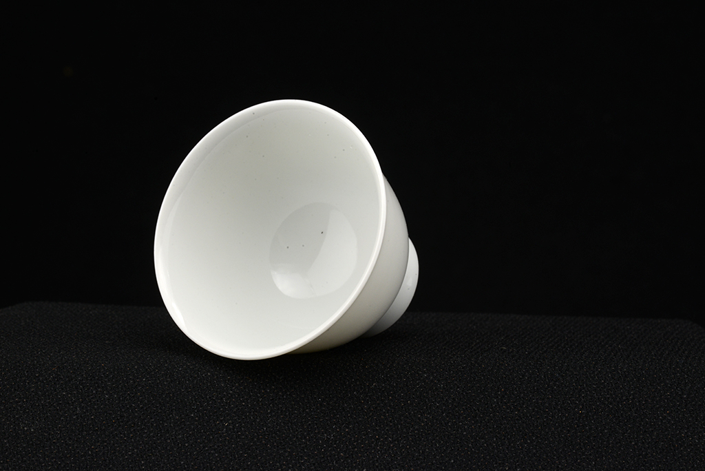 white porcellain jaoanese tea set 